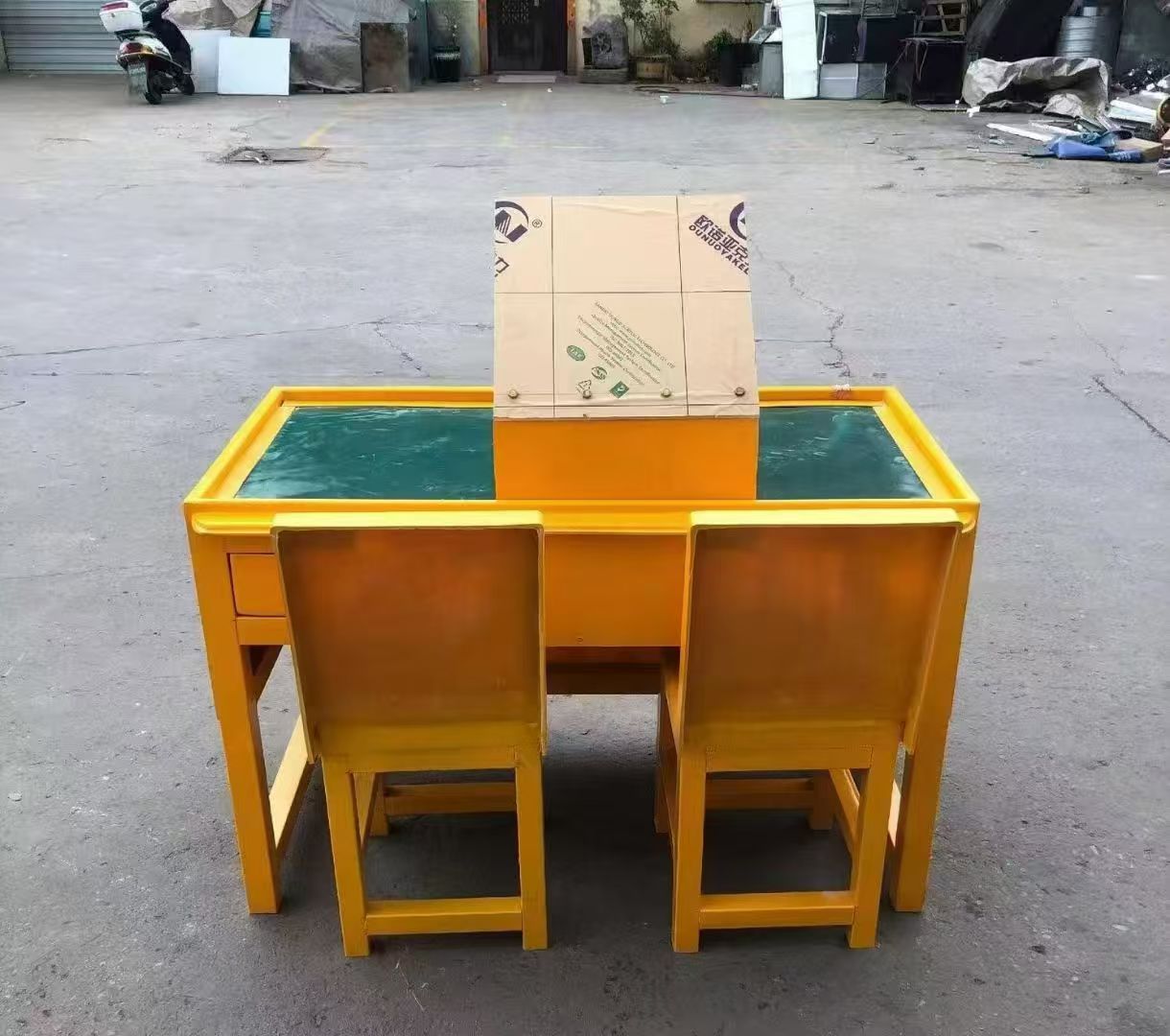 寿阳防静电导通桌井下煤矿火工品发放桌：危险品流转的安全守护者